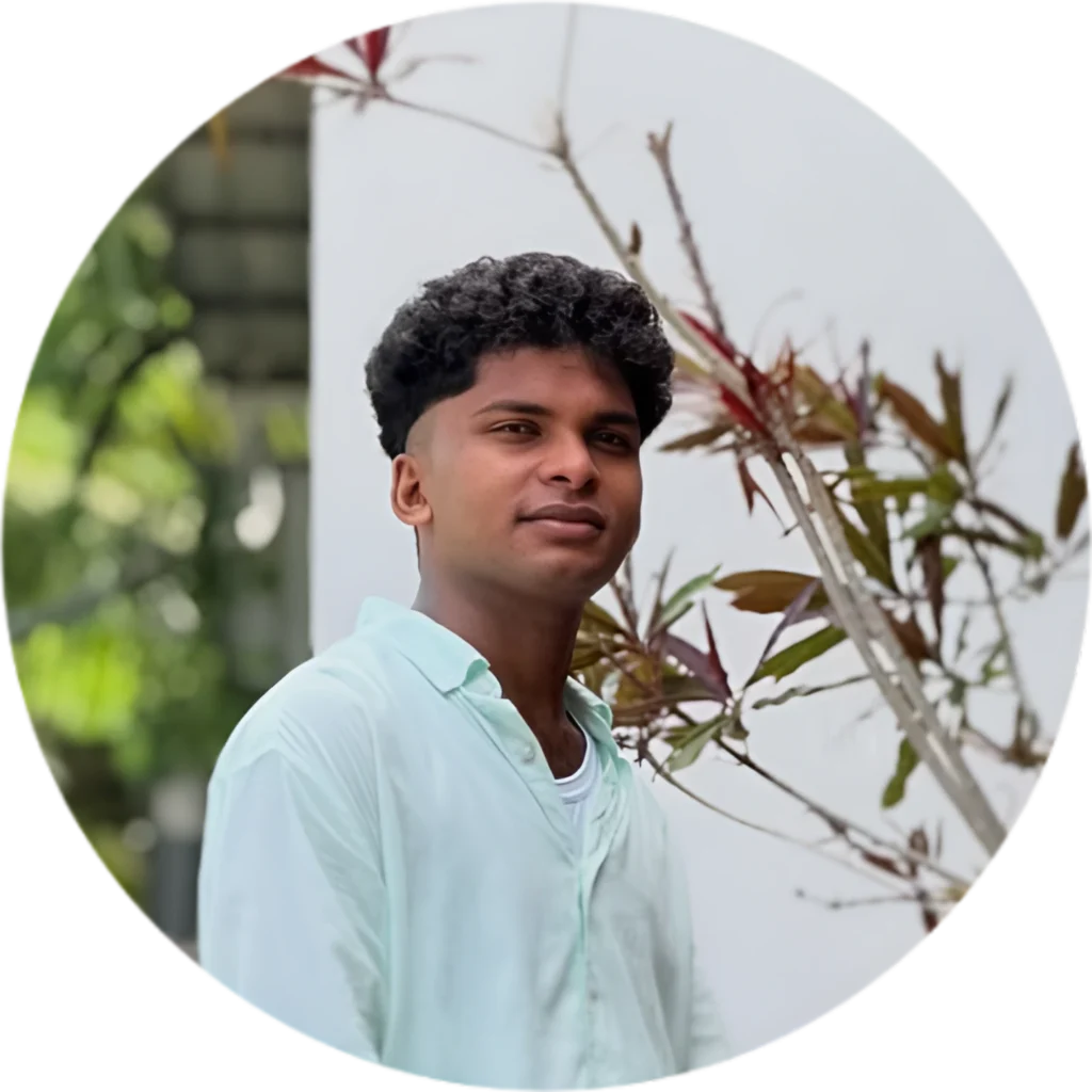 Photographer Jaseel captured in a circular portrait by the best digital marketer malappuram
